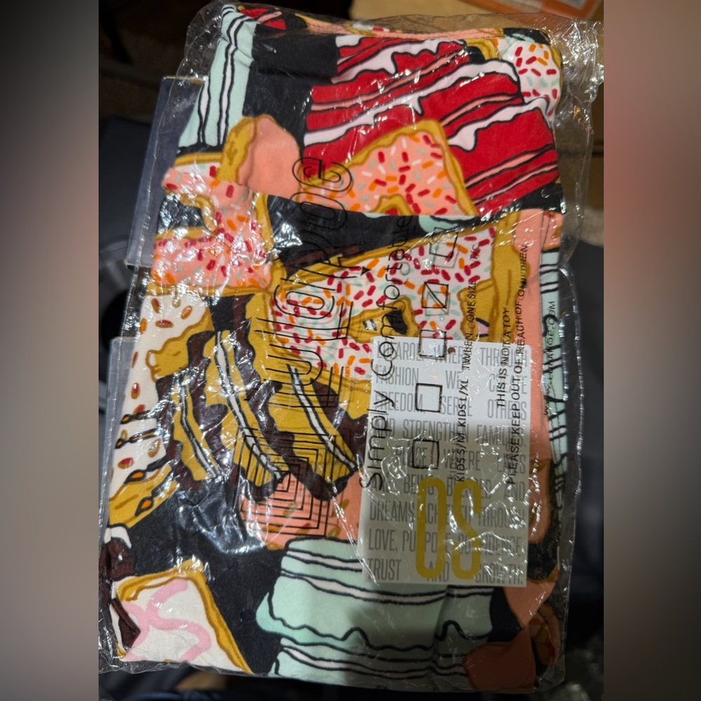LuLaRoe One Size birthday leggings NWT